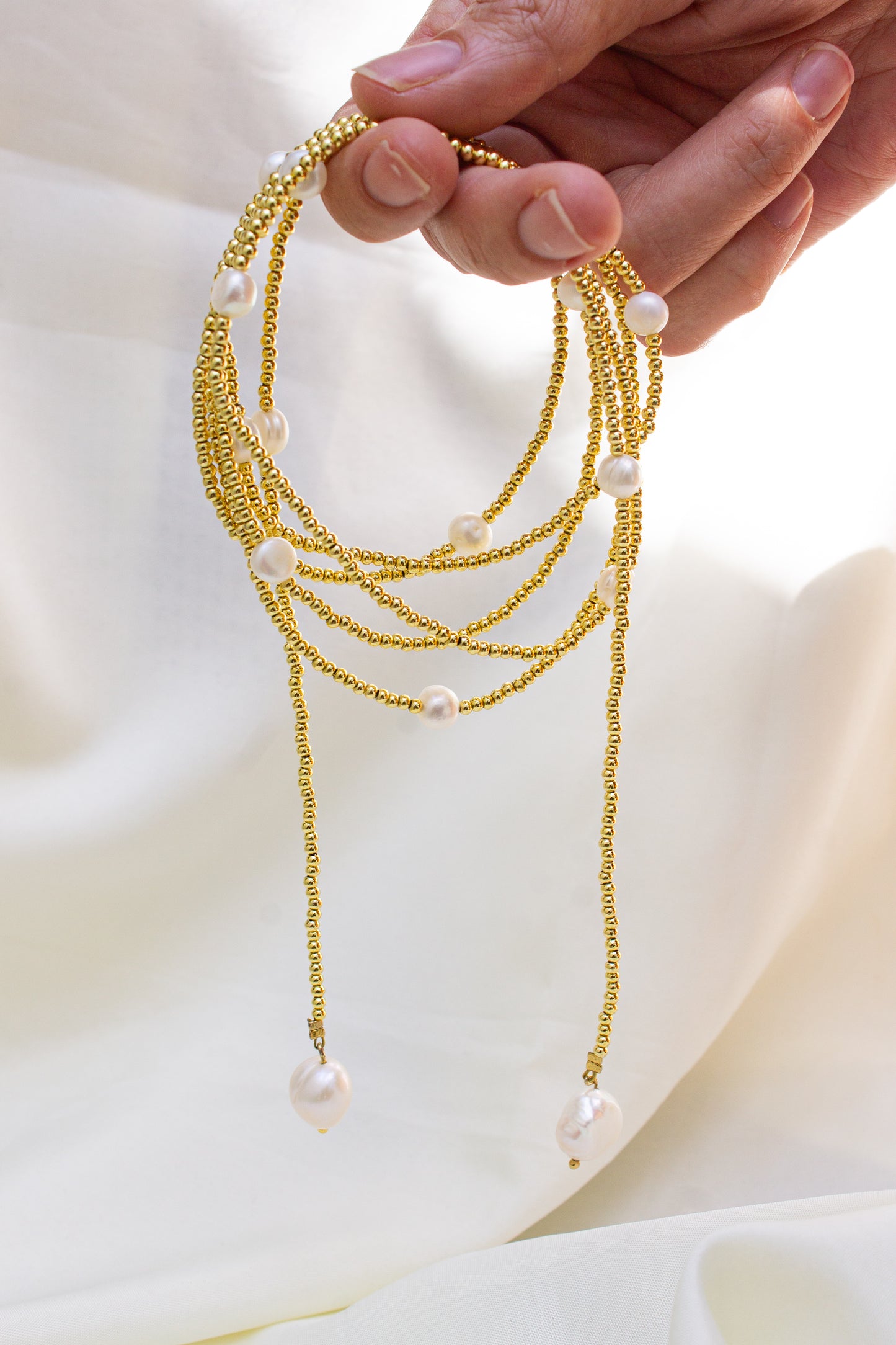Collar infinito dorado