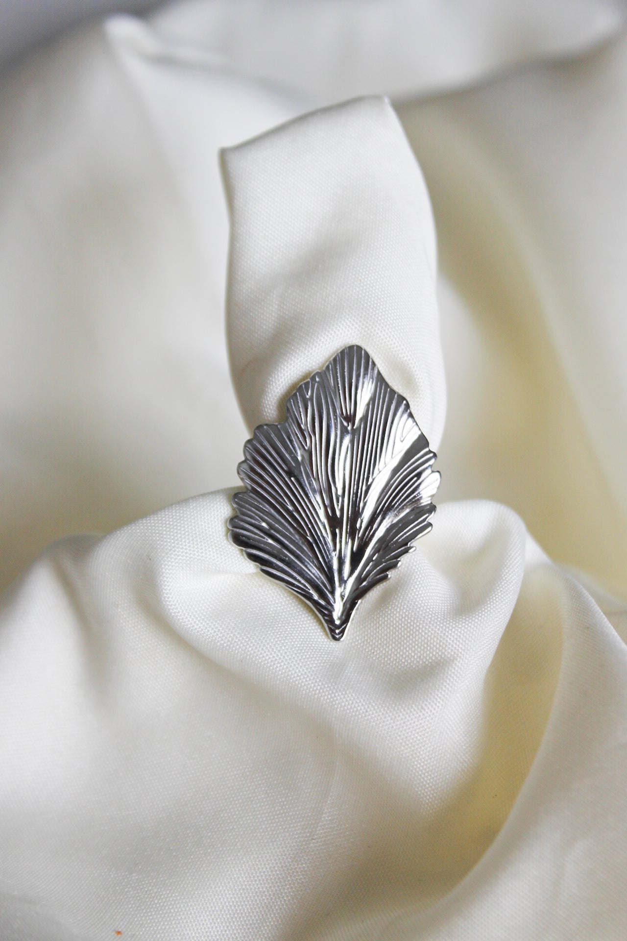 Anillo hoja