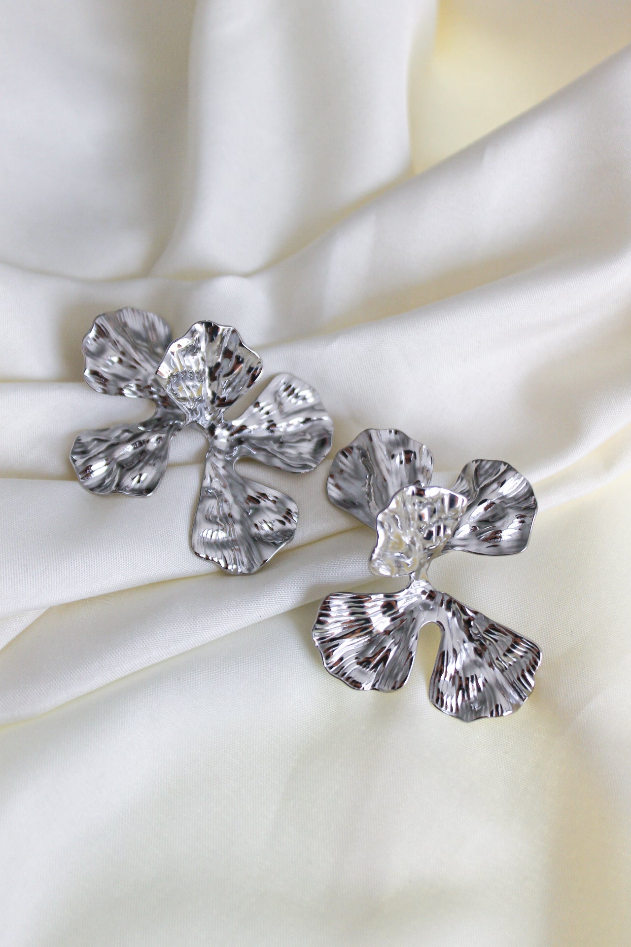 Aretes magnolia