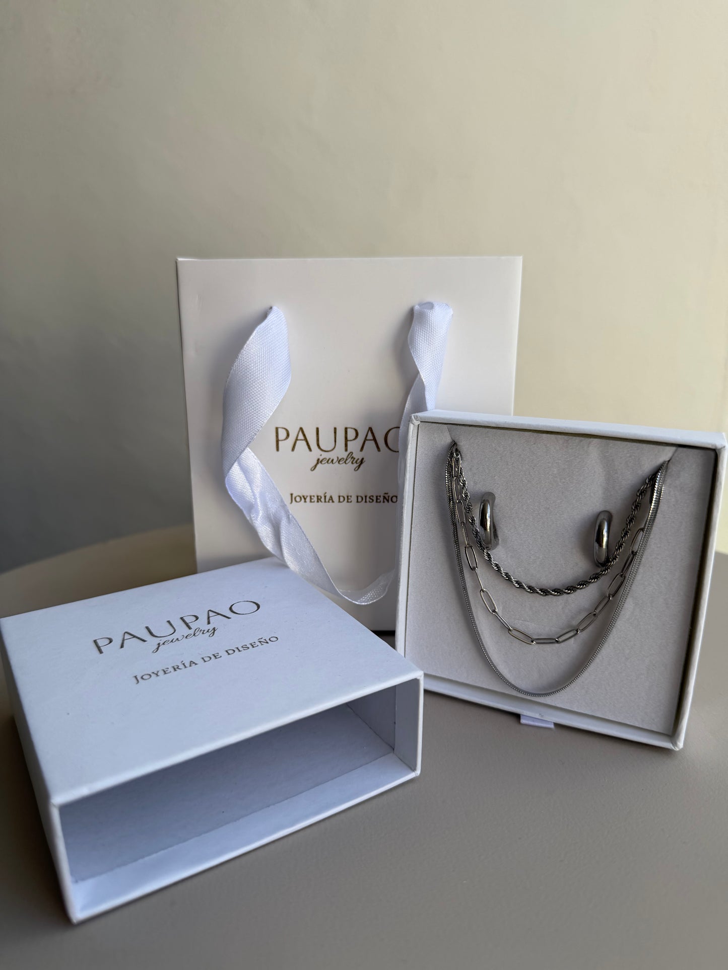 Set Paulina