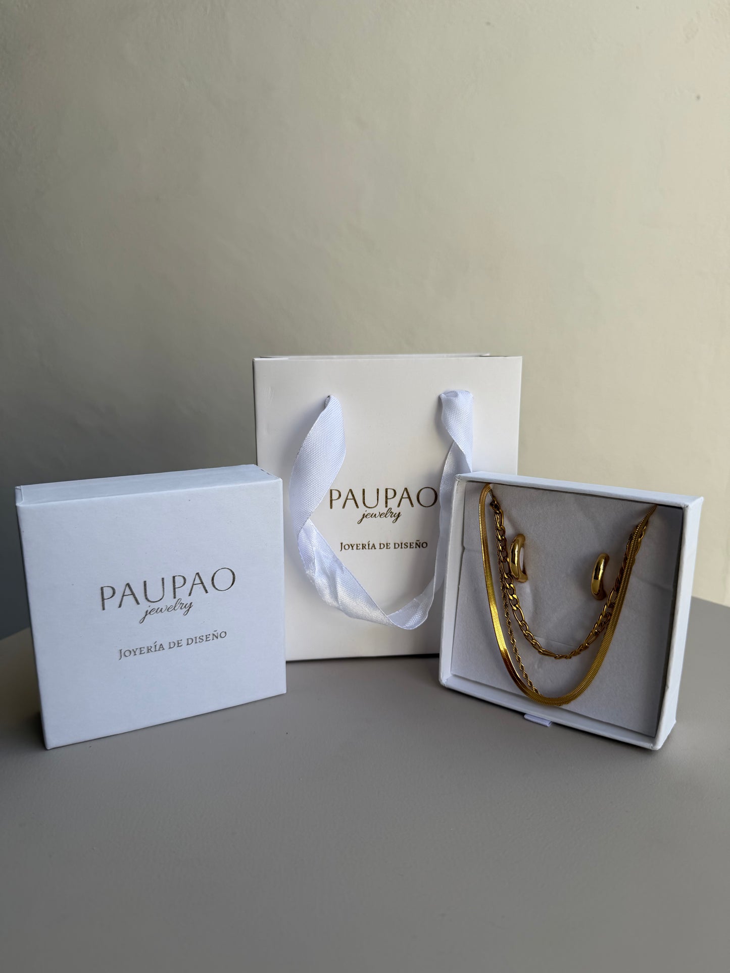 Set Paulina
