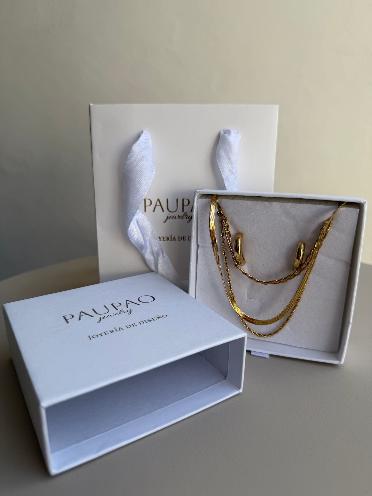 Set Paulina