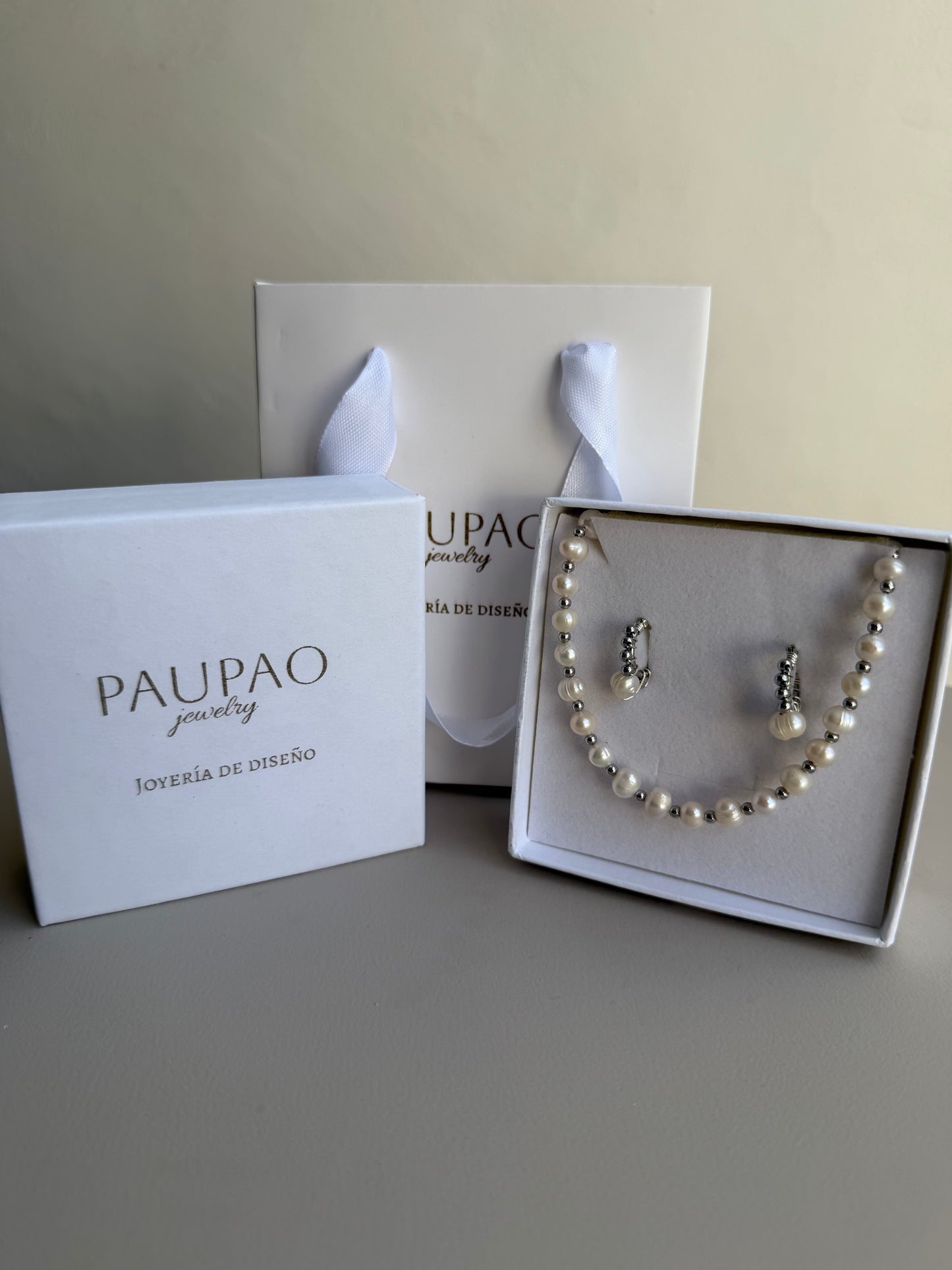 Set Carlota