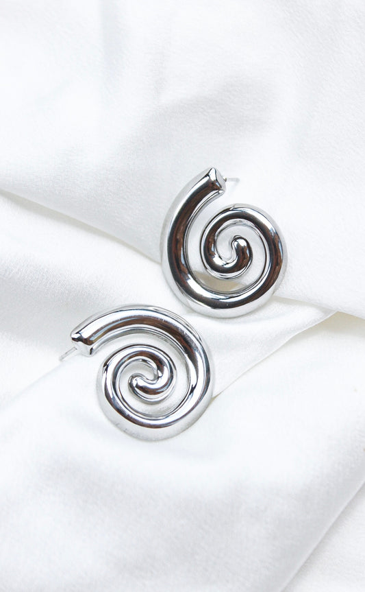 Aretes espiral plateado