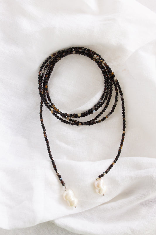 Collar infinito negro